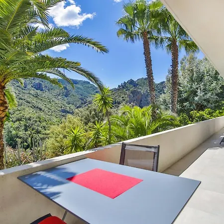 Rez De Villa Avec Vue Exceptionnelle Et Piscine Apartment Frejus